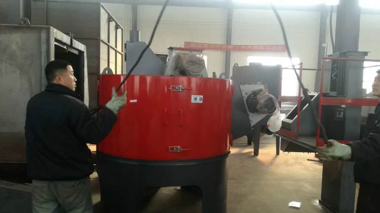 q3516轉(zhuǎn)臺式拋丸機發(fā)往廣東